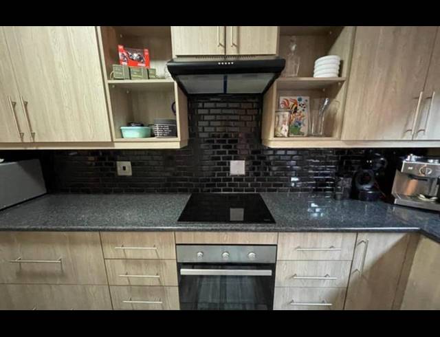 2 BEDROOM TOWNHOUSE FOR SALE IN NEW REDRUTH